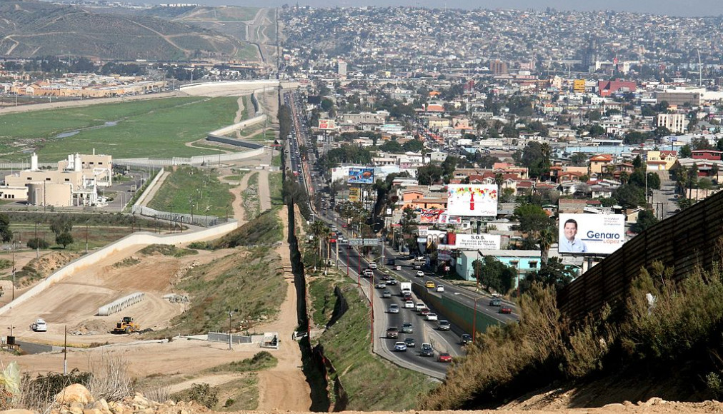 La frontière américano-mexicaine. A gauche, San Diego, et à droite, Tijuana. La frontière américano-mexicaine. A gauche, San Diego, et à droite, Tijuana. / © Wikimedia Commons/PD/Sgt 1st Class Gordon Hyde