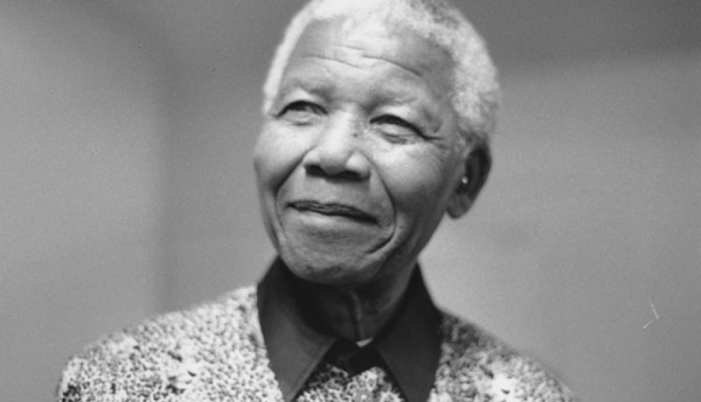 Nelson Mandela en 2000 Nelson Mandela en 2000 / ©Library of the London School of Economics and Political Science, No restrictions, via Wikimedia Commons