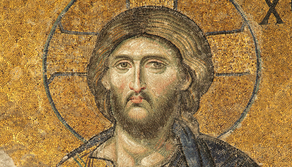Mosaïque du Christ pantocrator, basilique Sainte-Sophie à Istanbul Mosaïque du Christ pantocrator, basilique Sainte-Sophie à Istanbul / © istock.com / anilakduygu